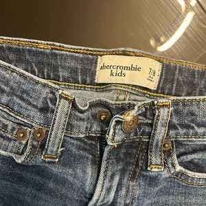 Size 7/8 Boys Abercrombie Jean shorts